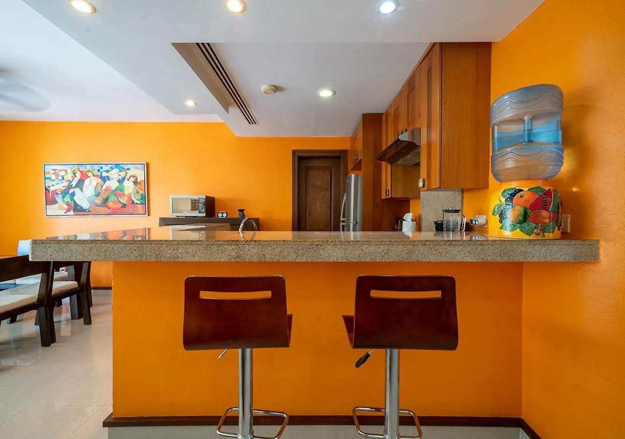 2 Bedroom Condo With Pool & Gym - Calm Near To The Beach - At Quadra Alea - Xaman 201 Playa del Carmen