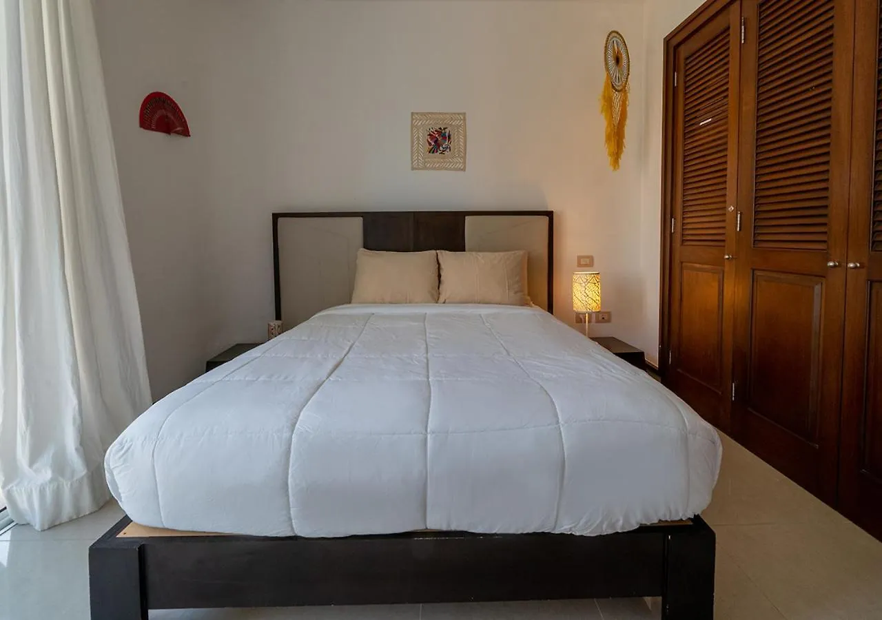 2 Bedroom Condo With Pool & Gym - Calm Near To The Beach - At Quadra Alea - Xaman 201 Playa del Carmen