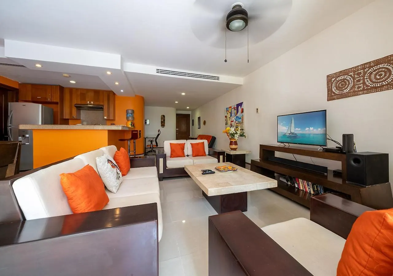 2 Bedroom Condo With Pool & Gym - Calm Near To The Beach - At Quadra Alea - Xaman 201 Playa del Carmen Holiday home